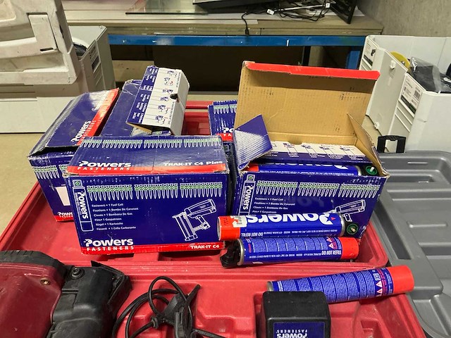 Powers trak-it c4 accu tacker - afbeelding 4 van  4