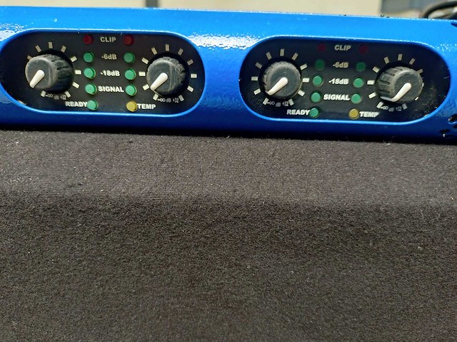 Powersoft - m50q hdsp+eth - amplifier 4ch - afbeelding 2 van  4