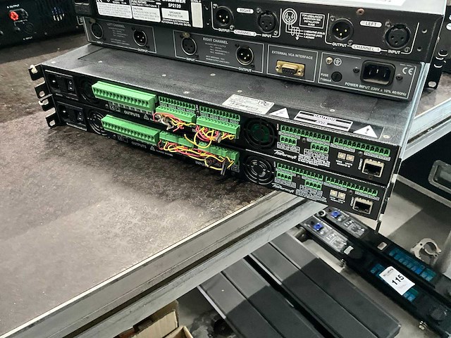 Powersoft 1204 octo canali geluidsversterker (2x) - afbeelding 3 van  3