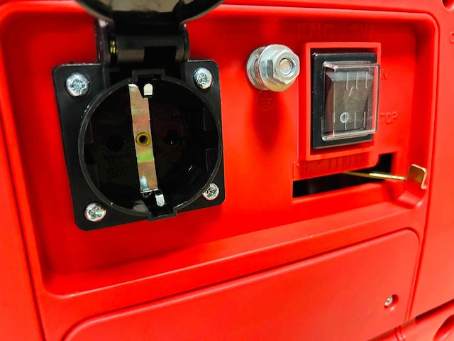 Powertech - 2025 - pt2000 - inverter generator 1800w - afbeelding 8 van  8