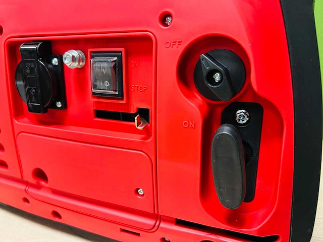 Powertech - 2025 - pt2000 - inverter generator 1800w - afbeelding 10 van  10