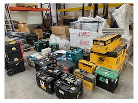 Powertools- solar - bouwmachines uit showroomopruiming