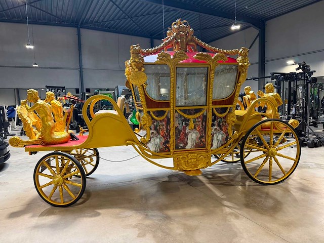 Praalwagen koets - afbeelding 12 van  29