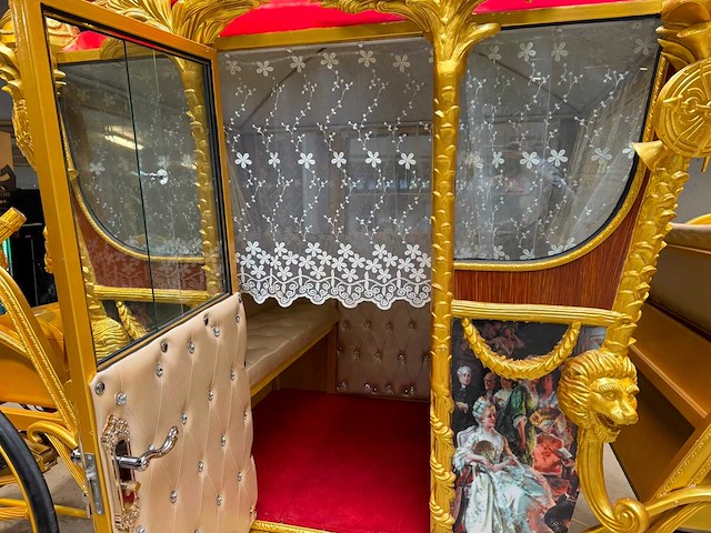 Praalwagen koets - afbeelding 13 van  26