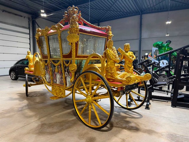 Praalwagen koets - afbeelding 22 van  26