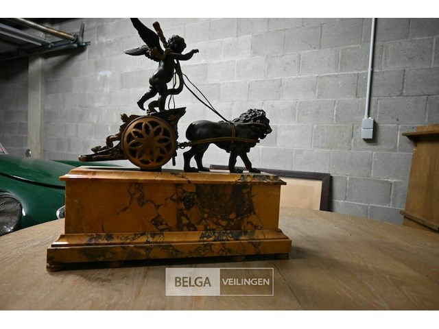 Prachtige antieke klok op marmeren voet - afbeelding 3 van  8