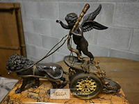 Prachtige antieke klok op marmeren voet - afbeelding 4 van  8