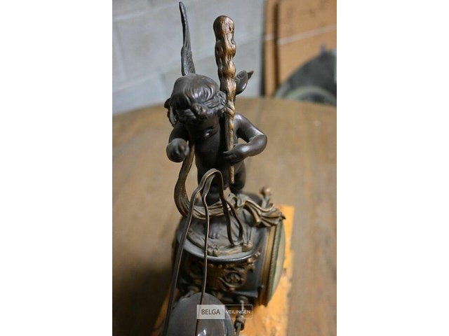 Prachtige antieke klok op marmeren voet - afbeelding 8 van  8