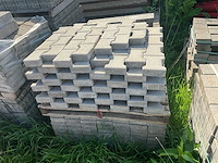 Prachtige parkeerplaats bestrating - afbeelding 28 van  48