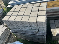 Prachtige parkeerplaats bestrating - afbeelding 31 van  48