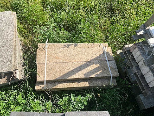 Prachtige parkeerplaats bestrating - afbeelding 39 van  48