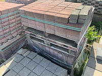 Prachtige parkeerplaats bestrating - afbeelding 48 van  48