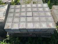 Prachtige parkeerplaats bestrating - afbeelding 7 van  27