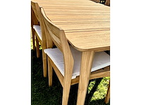 Prachtige tafel in teak - afbeelding 1 van  2