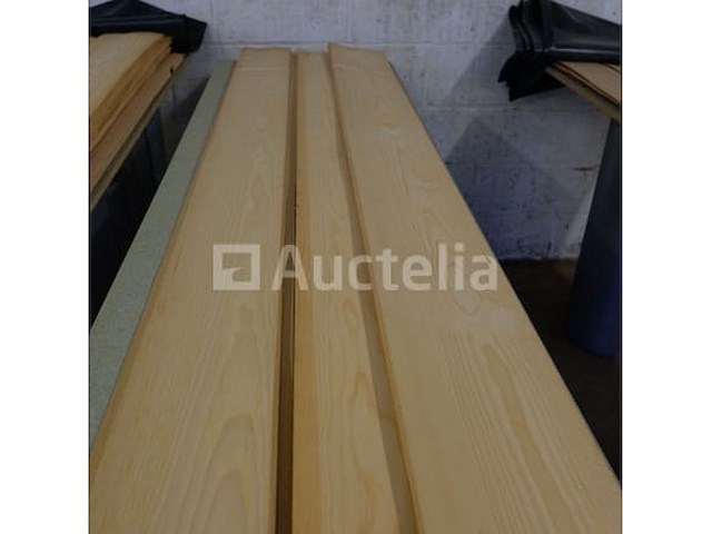 Prachtige witte sparrenfone - afbeelding 4 van  5