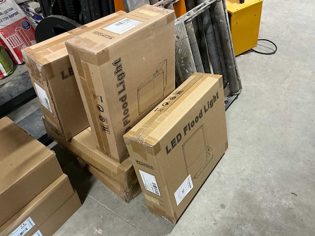 Pragmalux auva led flood light (6x) - afbeelding 1 van  4