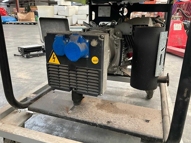 Pramac es 5000 generator - afbeelding 6 van  7