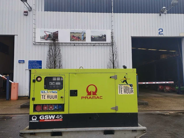Pramac gsw45 40kva stroomgenerator - afbeelding 1 van  3