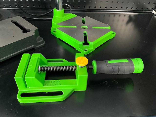 Precisie kolomboormachine voor modelbouw en details - afbeelding 1 van  1