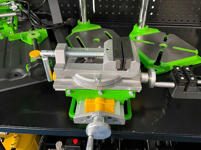 Precisie kolomboormachine voor modelbouw en details - afbeelding 6 van  11