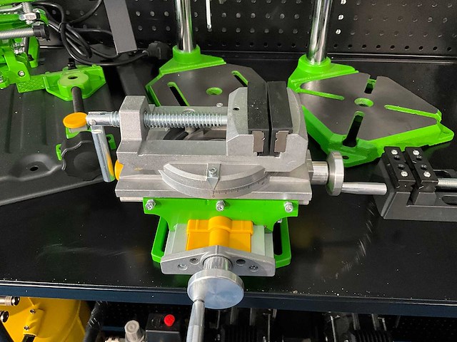 Precisie kolomboormachine voor modelbouw en details - afbeelding 5 van  7