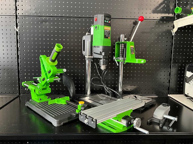 Precisie kolomboormachine voor modelbouw en details - afbeelding 1 van  8
