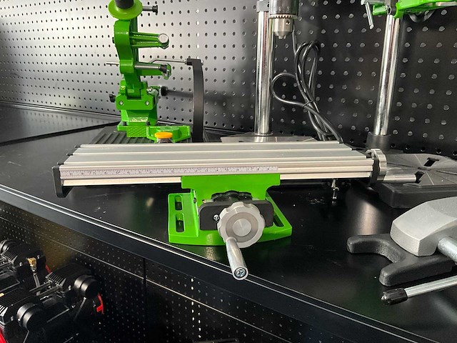 Precisie kolomboormachine voor modelbouw en details - afbeelding 8 van  8