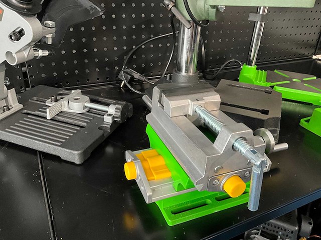 Precisie kolomboormachine voor modelbouw en details - afbeelding 4 van  7