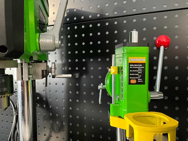 Precisie kolomboormachine voor modelbouw en details - afbeelding 4 van  6