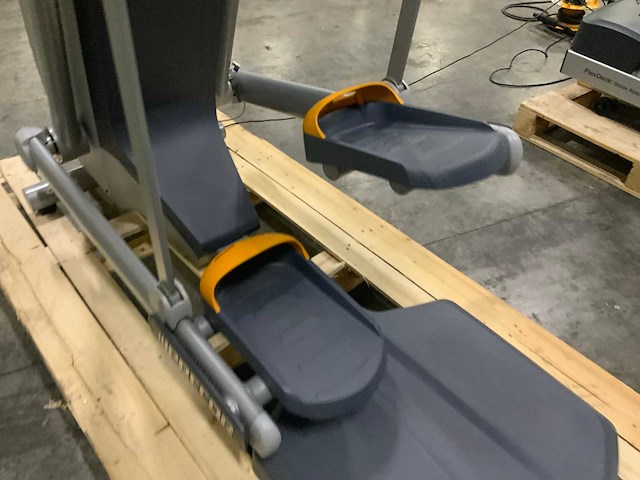 Precor 885 p80 amt crosstrainer - afbeelding 3 van  6