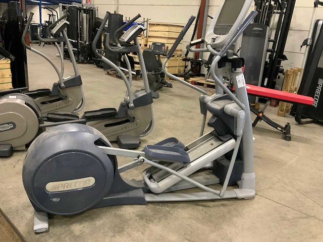 Precor 885 p80 amt elliptical crosstrainer - afbeelding 1 van  2