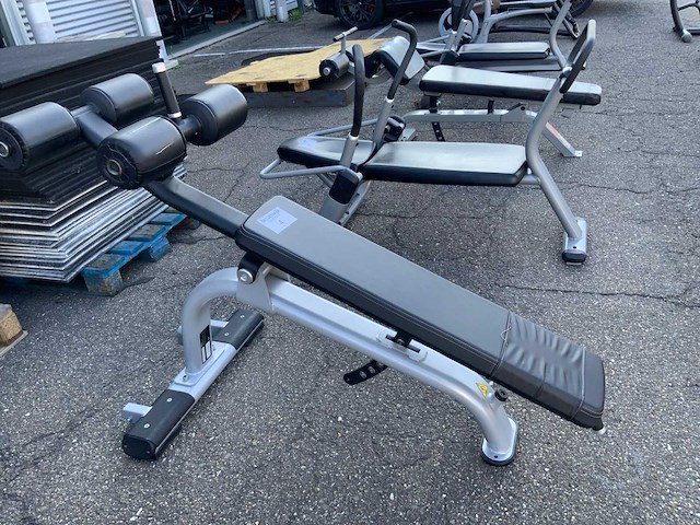 Precor abdominal crunch bench krachtstation - afbeelding 1 van  3