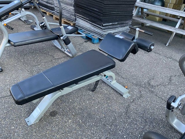 Precor abdominal crunch bench krachtstation - afbeelding 3 van  4