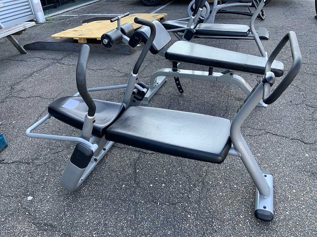 Precor abx abdominal bench krachtstation - afbeelding 1 van  3
