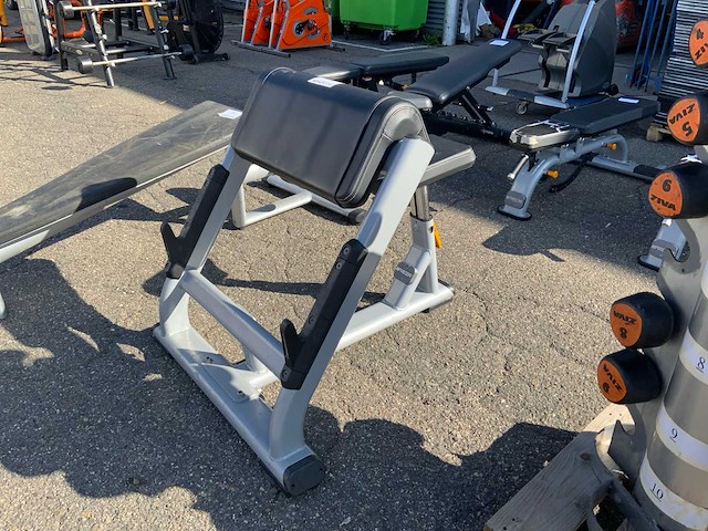 Precor biceps curl bench krachtstation - afbeelding 1 van  5