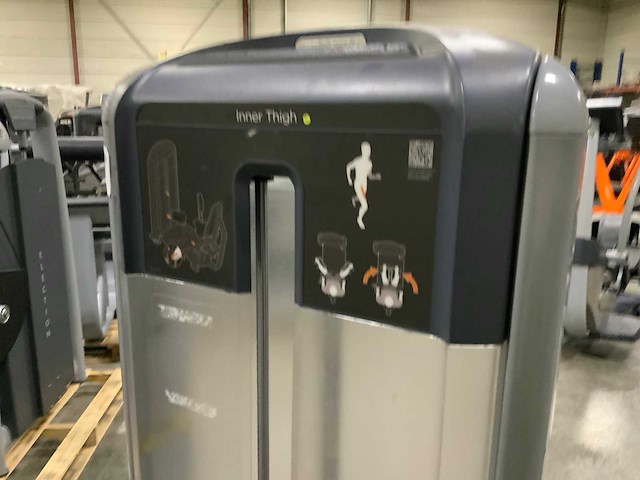 Precor discovery adductor krachtstation - afbeelding 3 van  6