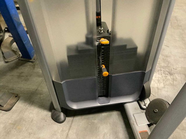 Precor discovery chest press krachtstation - afbeelding 4 van  6
