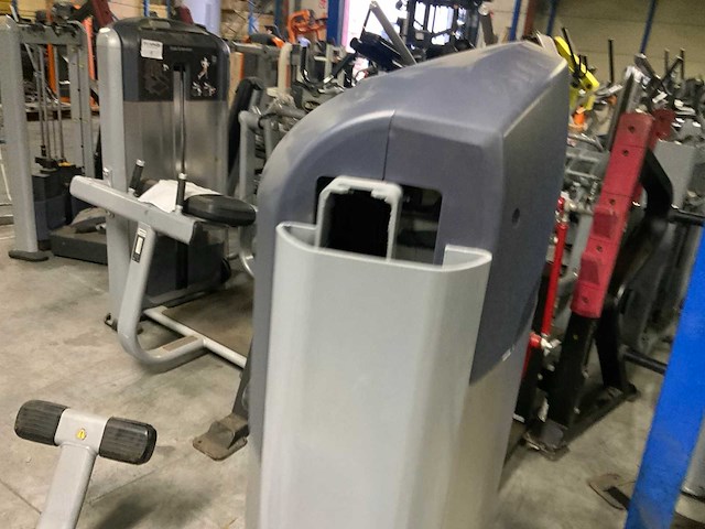 Precor discovery chest press krachtstation - afbeelding 6 van  6