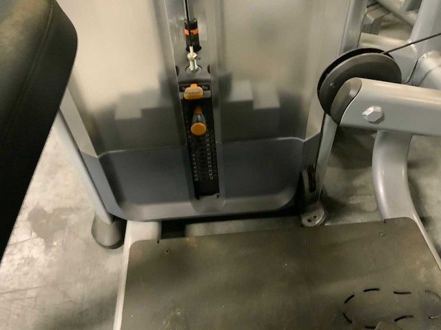 Precor discovery glute extension krachtstation - afbeelding 3 van  6