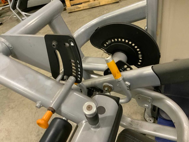 Precor discovery seated legcurl krachtstation - afbeelding 4 van  6