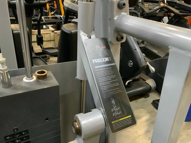 Precor icarian easy chin dip assist krachtstation - afbeelding 3 van  6