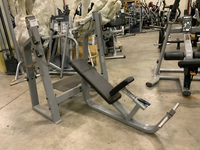 Precor icarian incline bench krachtstation - afbeelding 3 van  4
