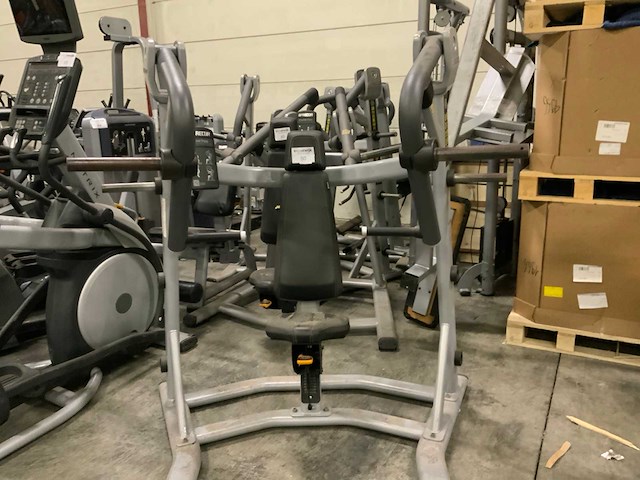 Precor plate loaded 50mm chestpress krachtstation - afbeelding 2 van  5