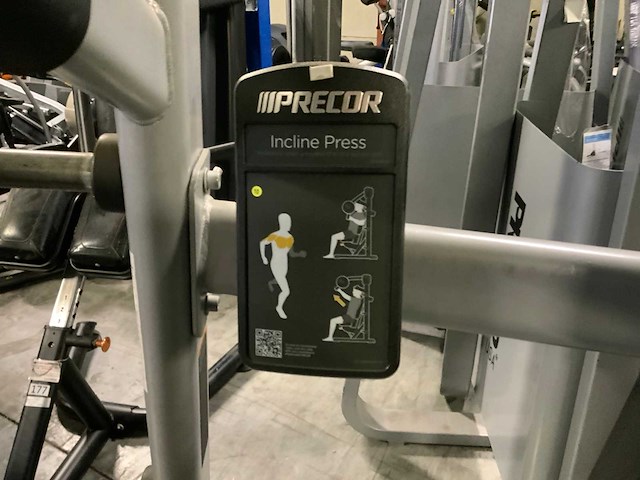 Precor plate loaded 50mm incline press krachtstation - afbeelding 3 van  6