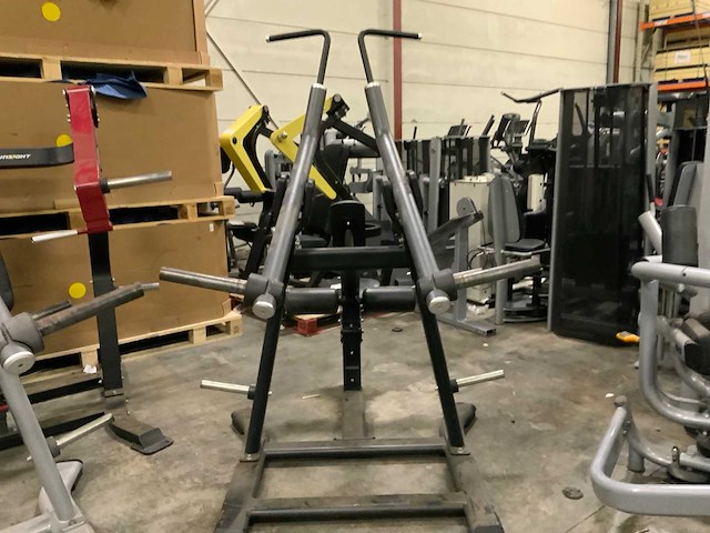 Precor plate loaded 50mm pulldown krachtstation - afbeelding 3 van  5