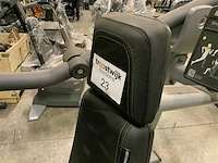 Precor plate loaded shoulderpress krachtstation - afbeelding 3 van  6
