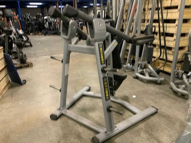 Precor plate loaded shoulderpress krachtstation - afbeelding 6 van  6