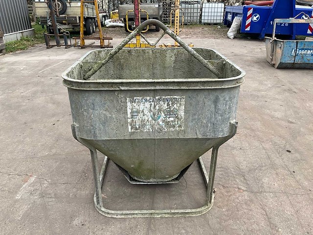 Premet vultrechter - afbeelding 5 van  10