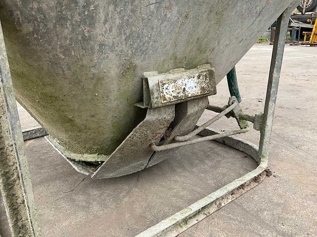 Premet vultrechter - afbeelding 9 van  10