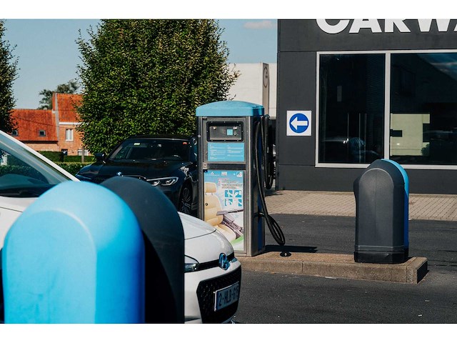 Premium 4-box self-carwashinstallatie - afbeelding 16 van  81